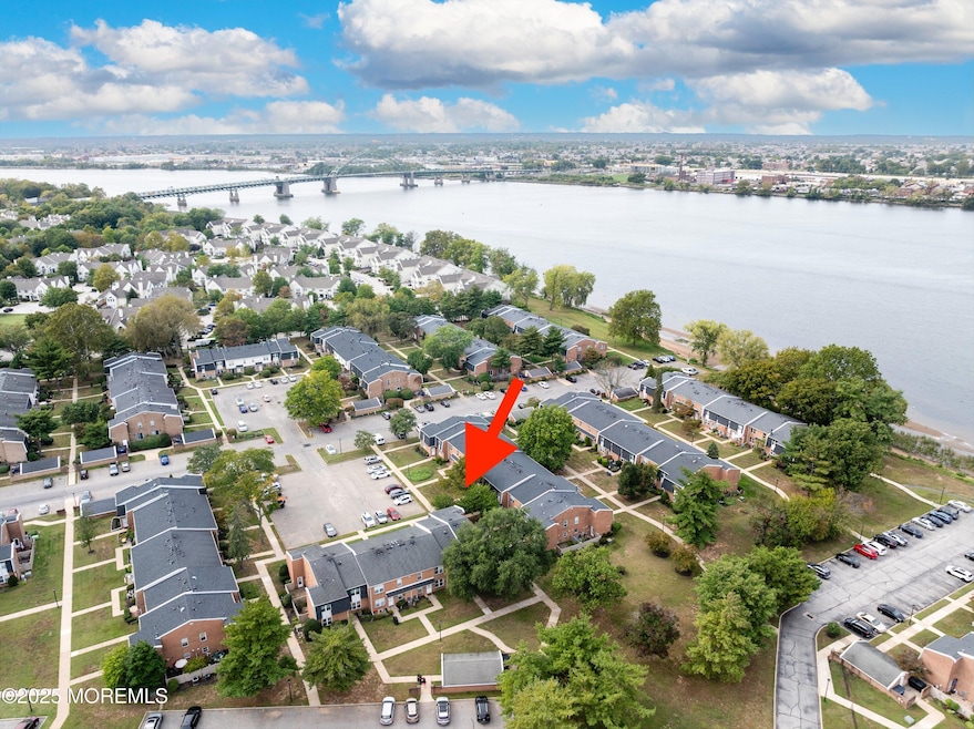 Pending $265,000 • Co-Listing Agent