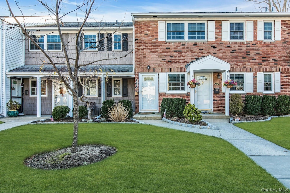 457 Village Dr unit 457, Hauppauge, NY 11788 - photo 1