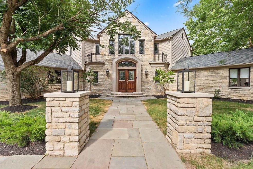 3900 Stonewater Drive-3-SMALL