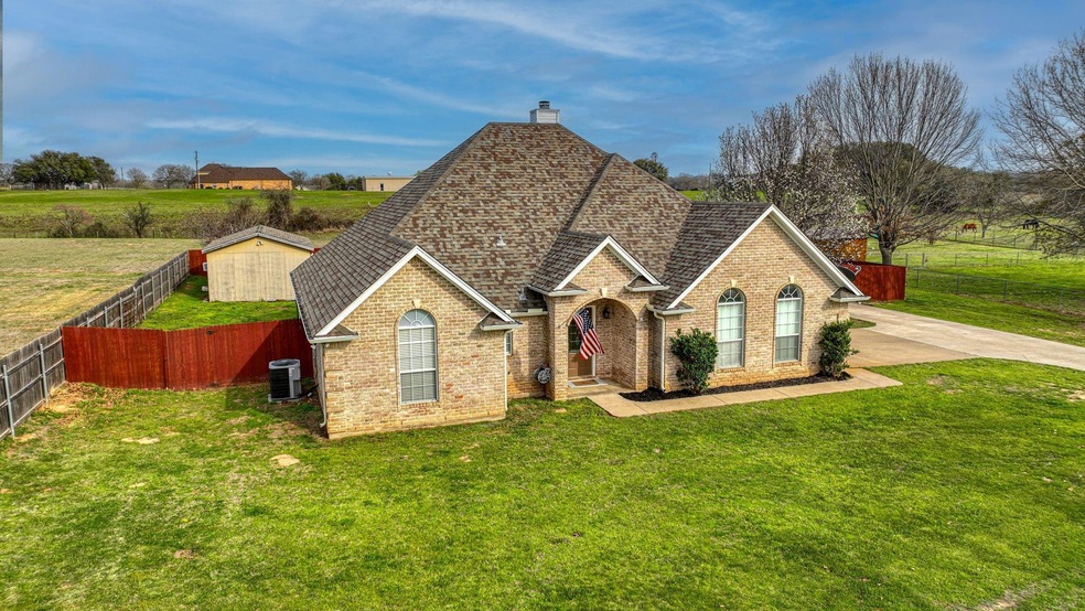 125 Sanchez Creek Ct, Weatherford, TX 76088 - photo 1