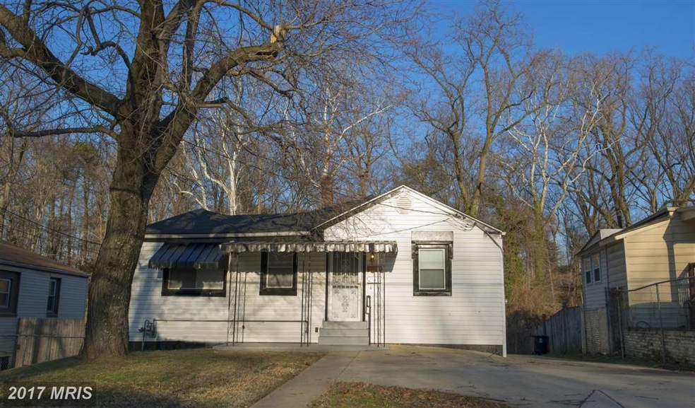 1323 Farmingdale Ave, Capitol Heights, MD 20743 - photo 1