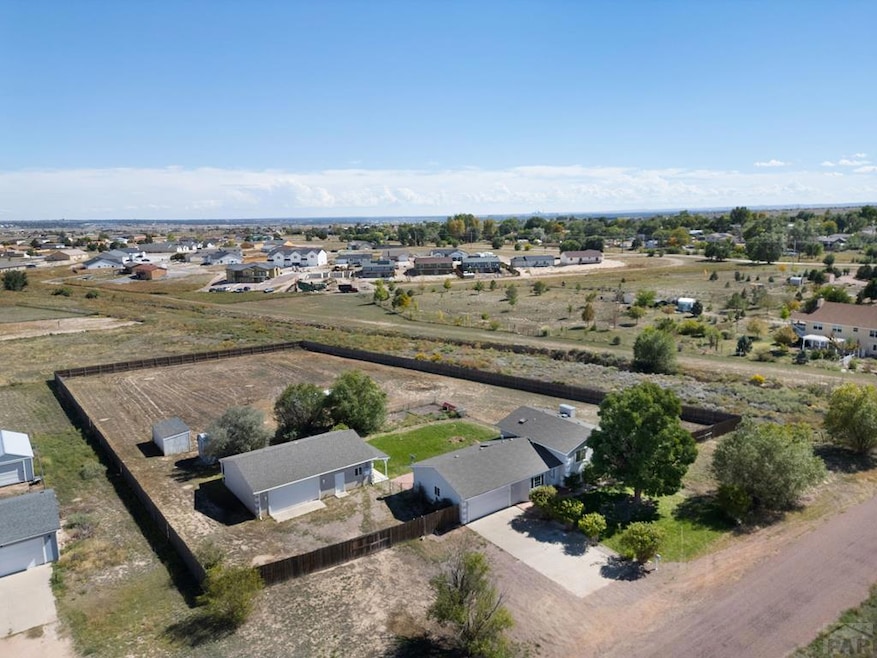 434 S Latimer Dr, Pueblo, CO 81007 - photo 1