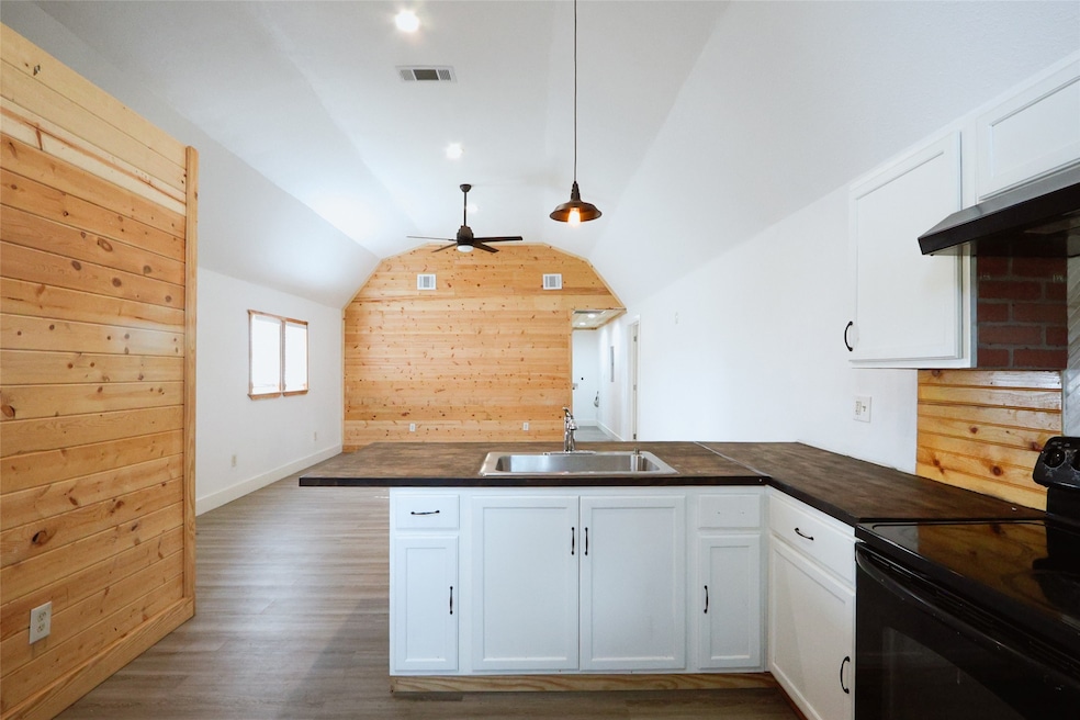 452 S 1st St, Point, TX 75472 - photo 1