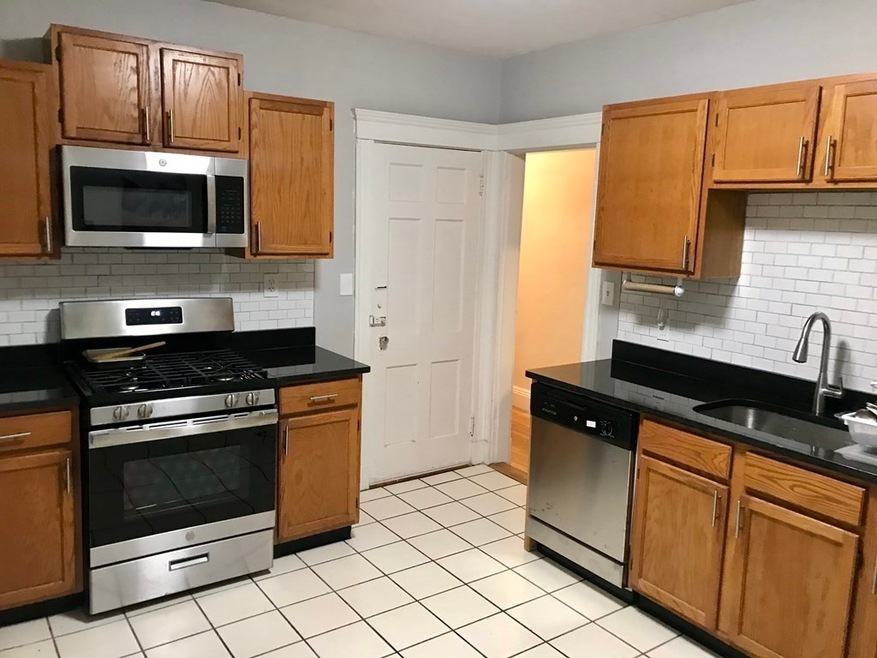 104 Toxteth St unit 1, Brookline, MA 02446 - photo 1