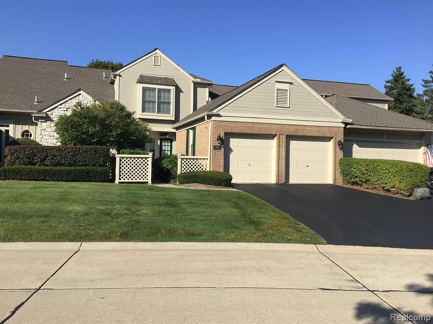 703 Brockmoor Ln unit U79, Bloomfield Hills, MI 48304 - photo 1