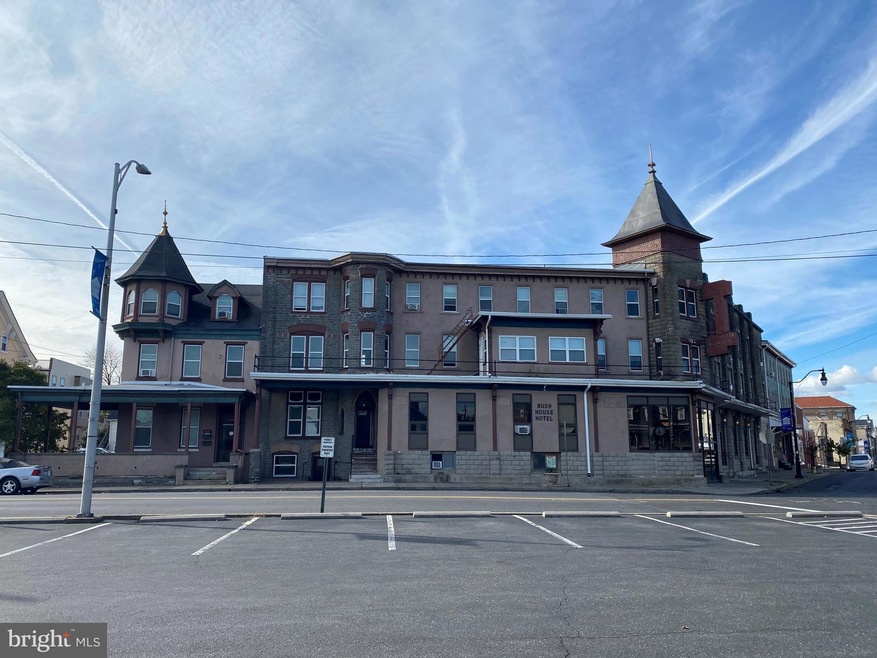 200 W Broad St unit 325, Quakertown, PA 18951 - photo 1