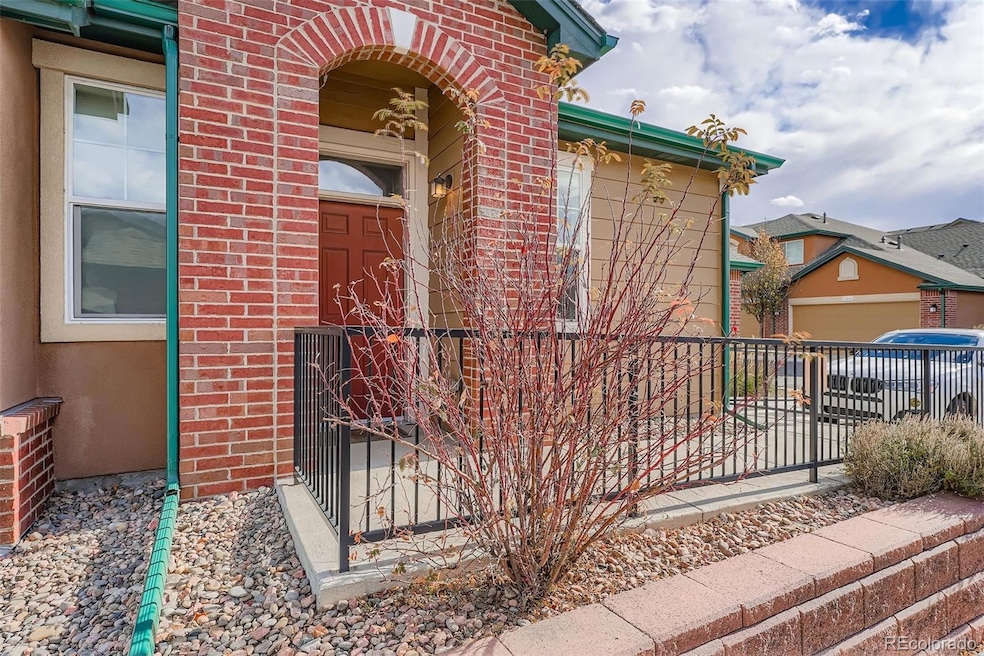 15233 E 16th Dr, Aurora, CO 80011 - photo 1