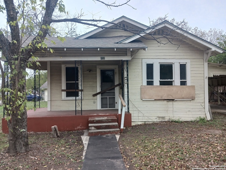 702 W Malone Ave, San Antonio, TX 78225 - photo 1