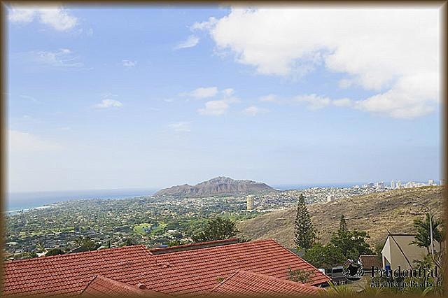 Stunning Diamond Head, ocean, and sunset views fro