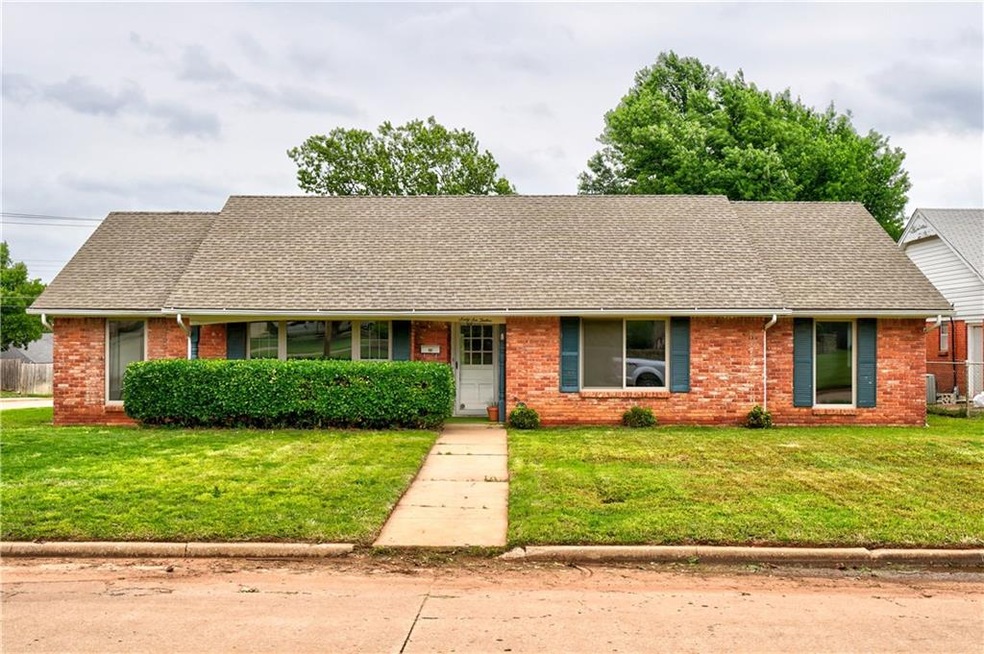 6612 N Ann Arbor Ave, Warr Acres, OK 73132 - photo 1