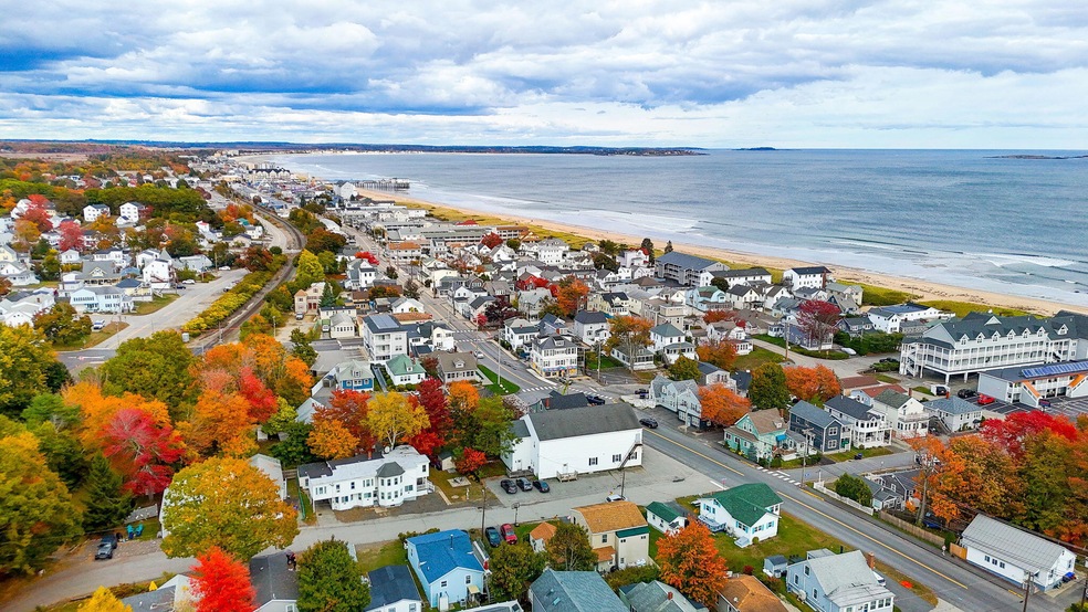 20 Seacliff Ave, Old Orchard Beach, ME 04064 - photo 1