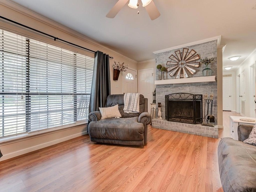 719 Georgia Oak St, Nacogdoches, TX 75964 - photo 1