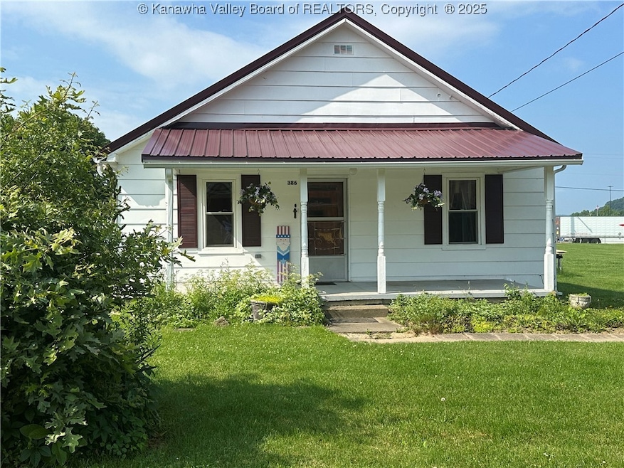 386 Maple St, Mason, WV 25260 - photo 1