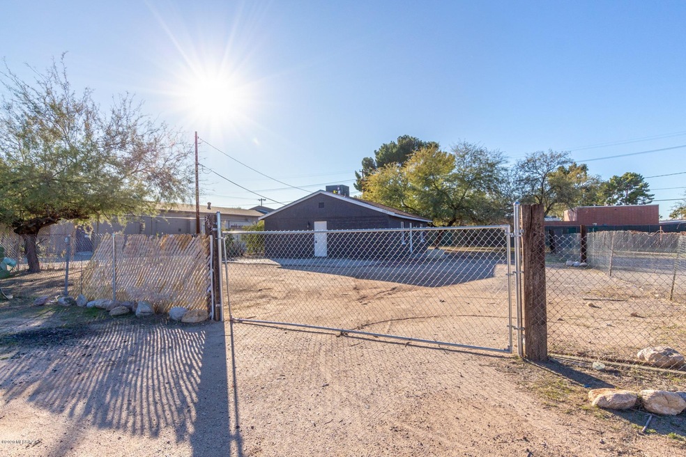 3363 N Stone Ave, Tucson, AZ 85705 - photo 1