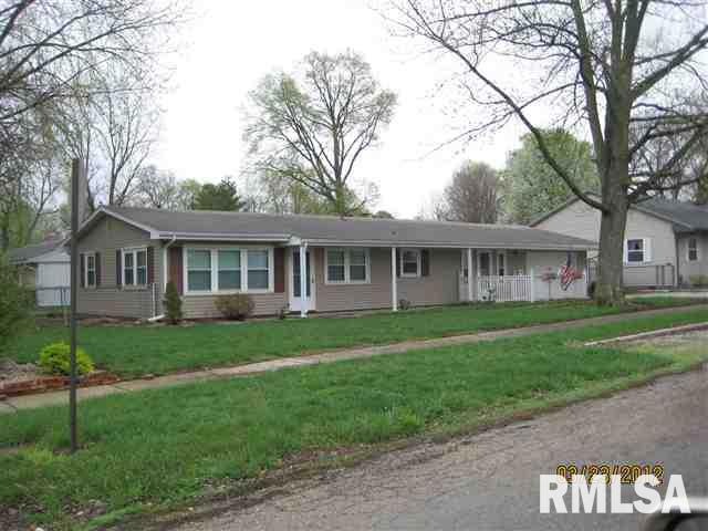 504 Pine St, Lincoln, IL 62656 - photo 1