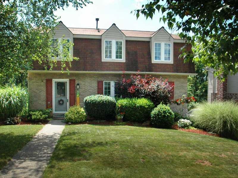Exterior Front. BEAUTIFUL  4 BEDROOM 2 STORY ON LE