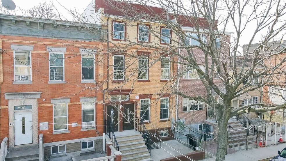 104-52 164th St, Jamaica, NY 11433 - photo 1