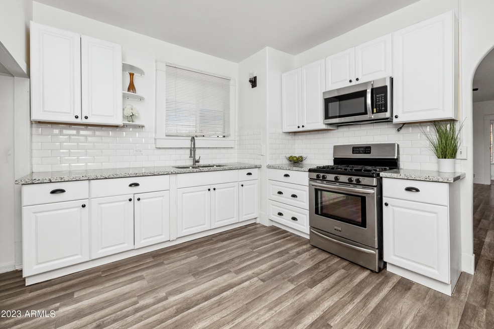 005_Kitchen