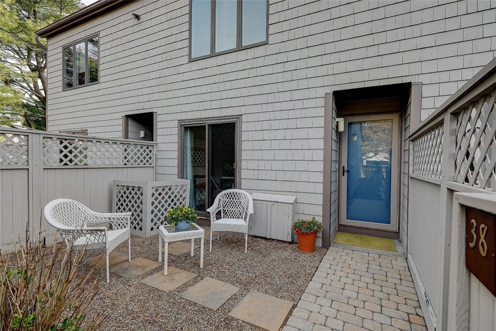 38 Seabreeze Ln, Bristol, RI 02809 - photo 1