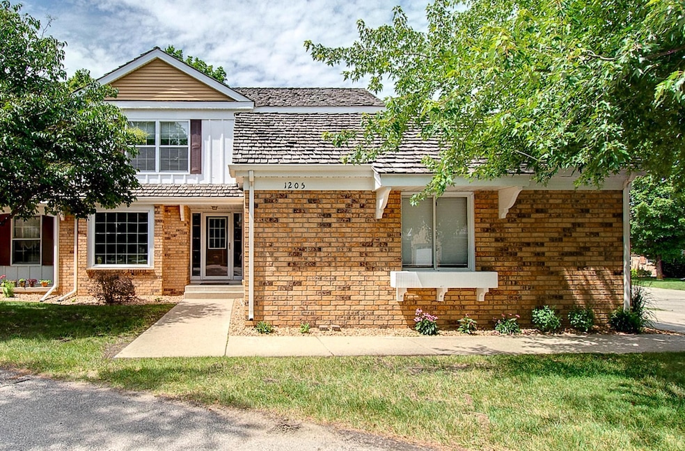 Sold $418,350 • Co-Listing Agent