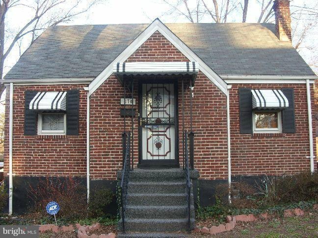 810 Thurman Ave, Hyattsville, MD 20783 - photo 1