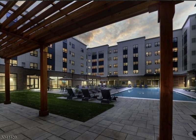 10 E Green St unit 507, Woodbridge, NJ 07095 - photo 1