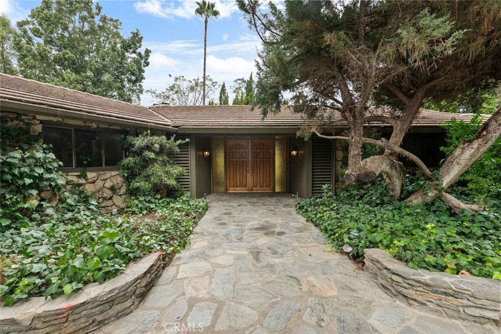 1218 Flintridge Cir, La Canada Flintridge, CA 91011 - photo 1