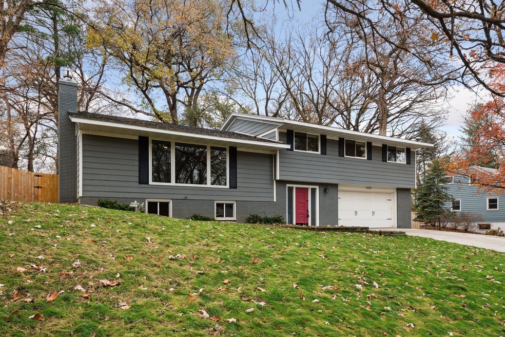 16520 Canterbury Dr, Minnetonka, MN 55345 - photo 1