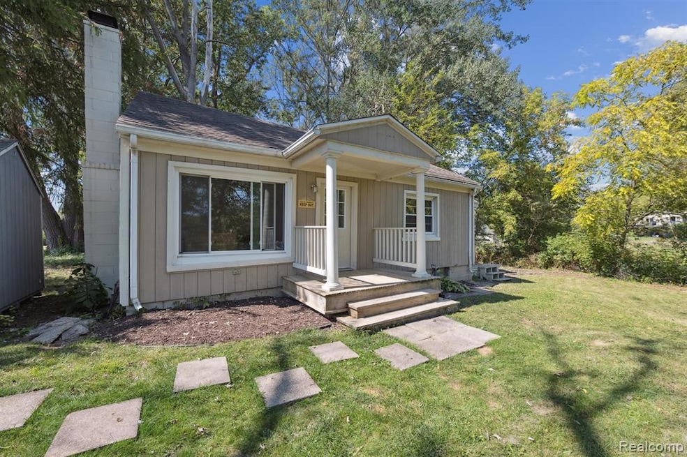 11639 Island Ct, Hartland, MI 48353 - photo 1