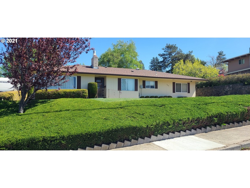 2208 Radio Way, the Dalles, OR 97058 - photo 1