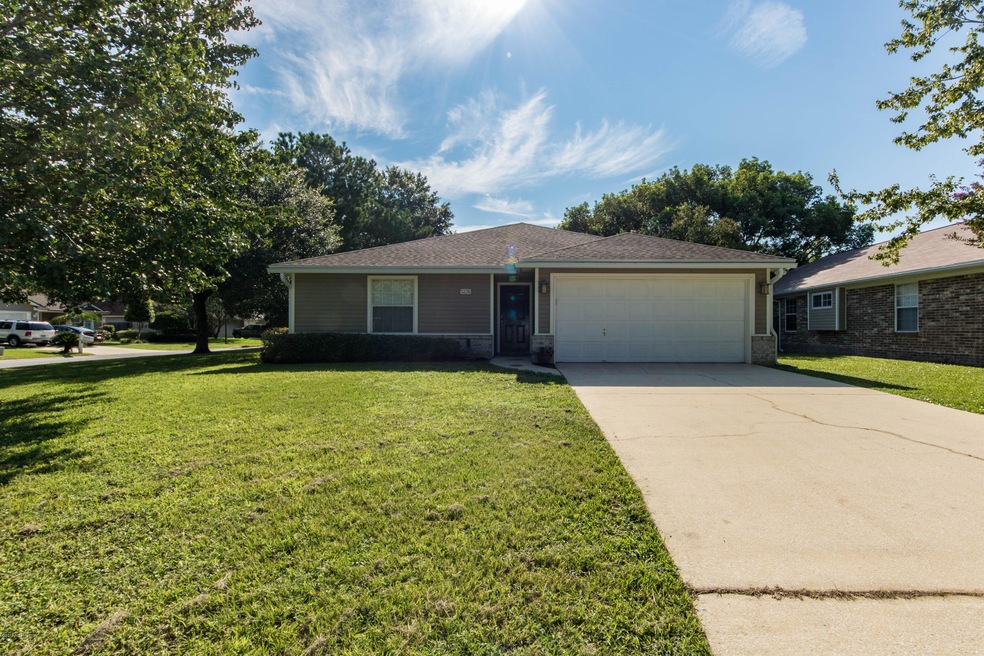 5236 Acre Estates Dr, Jacksonville, FL 32210 - photo 1