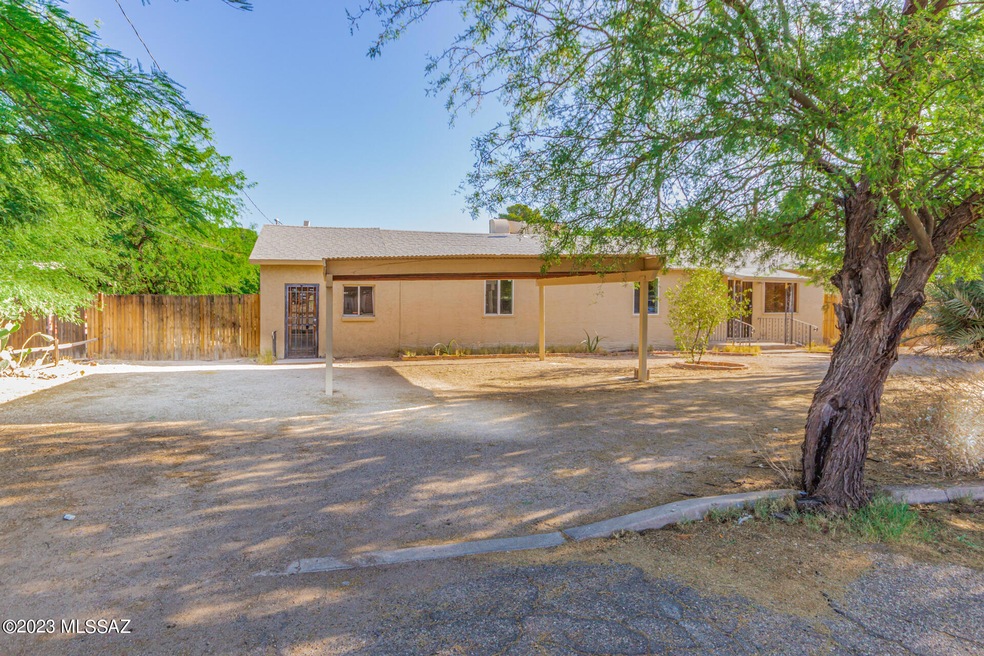 2551 E Lind Rd, Tucson, AZ 85716 - photo 1