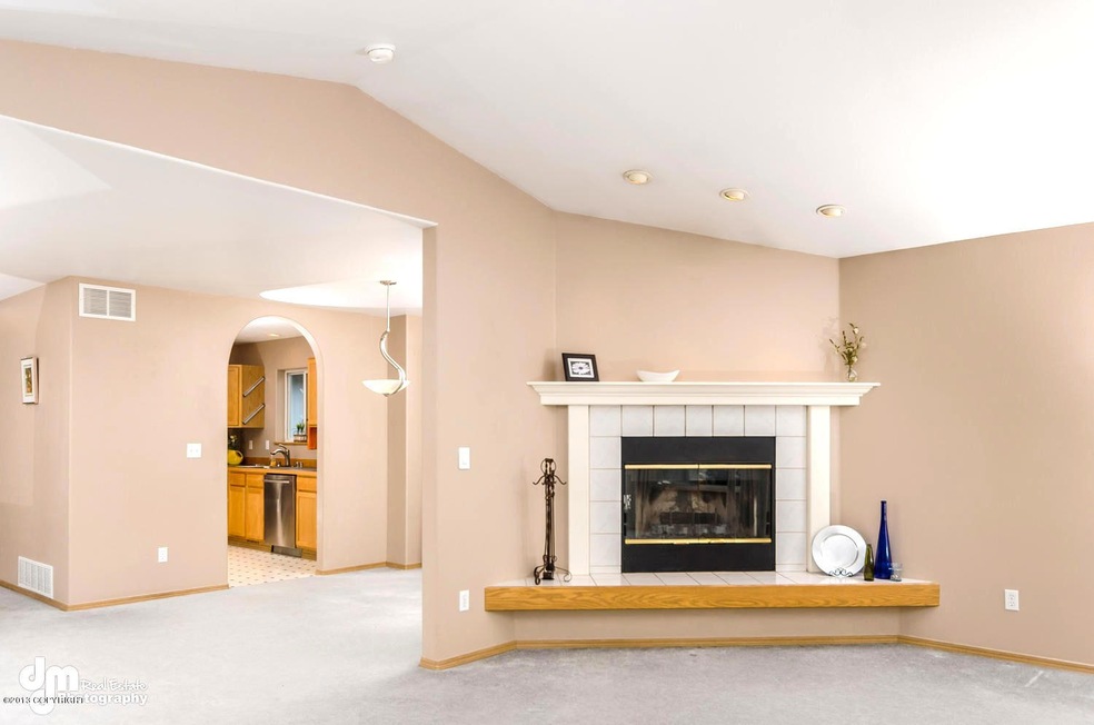 3754 Sycamore Loop Anchorage-large-020-L