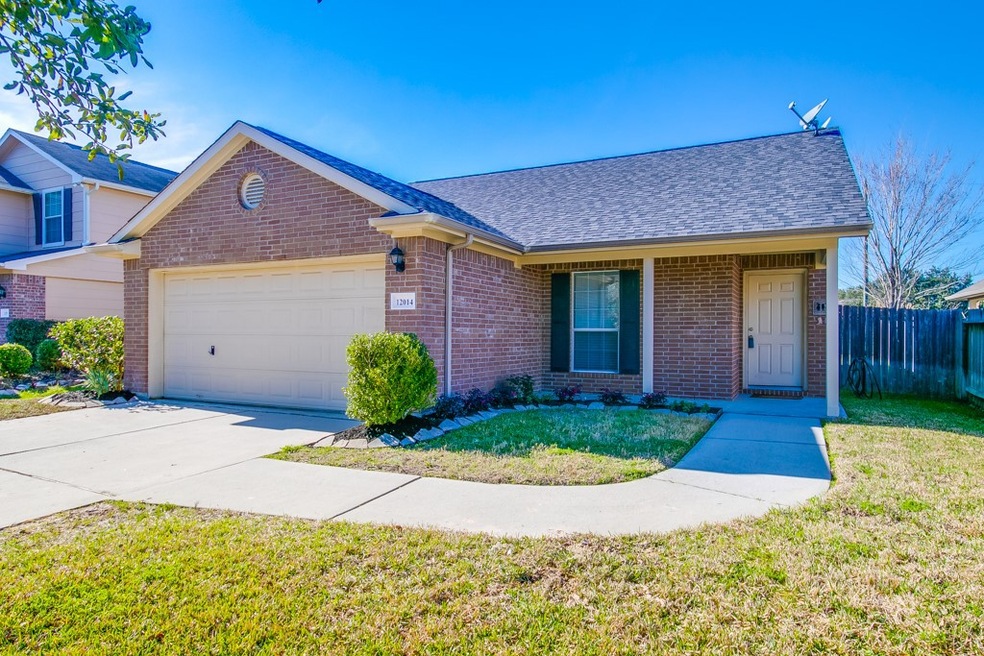 12014 Bunny Ln, Pinehurst, TX 77362 - photo 1