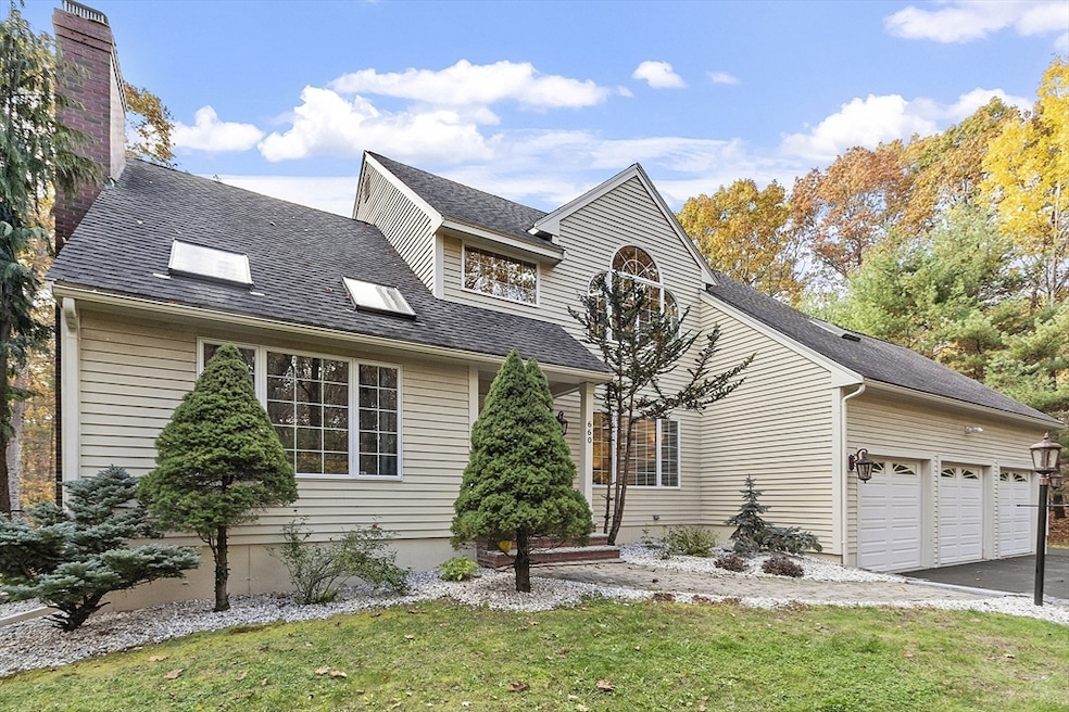 660 Sharpners Pond Rd, North Andover, MA 01845 - photo 1