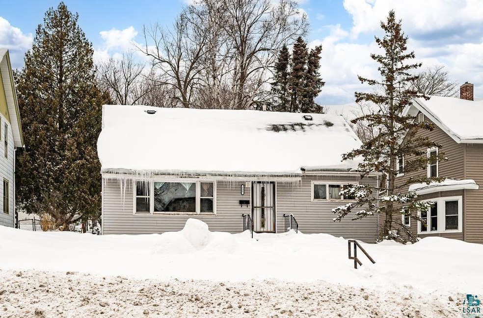 235 W Arrowhead Rd, Duluth, MN 55803 - photo 1