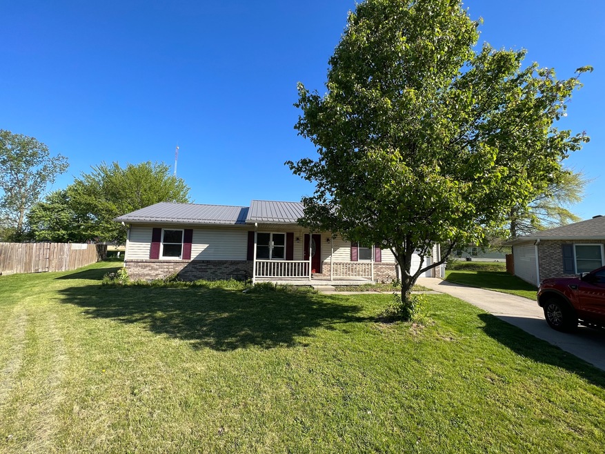 641 Audubon Ct, Seymour, IN 47274 - photo 1