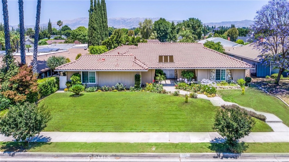 Sold $1,150,000 • Co-Listing Agent