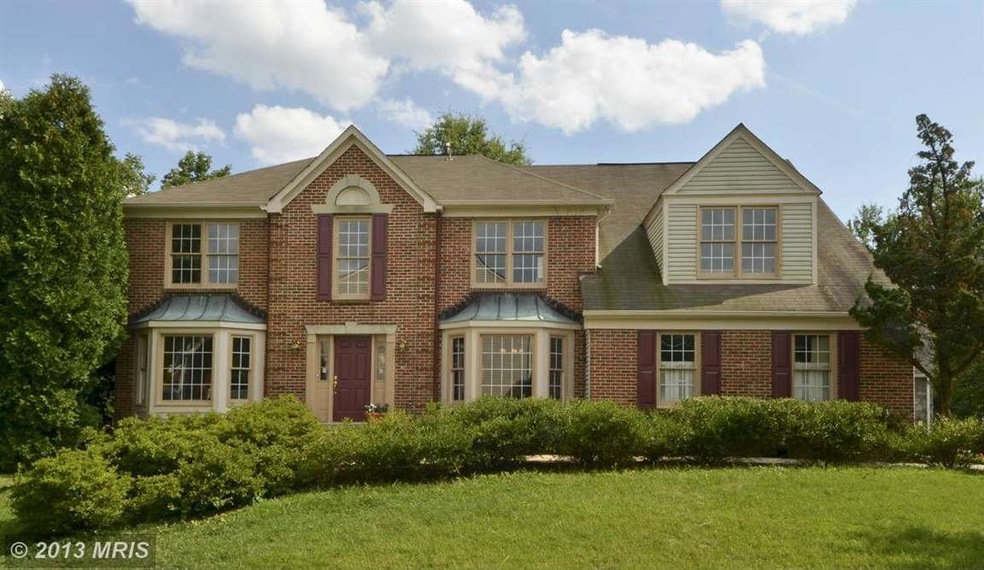 2109 Woodford Rd, Vienna, VA 22182 - photo 1