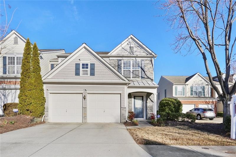 Beautiful Stone & Cement Siding Exterior Townhome in Cul-De-Sac, Bright End Unit!