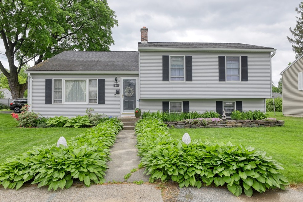88 Saratoga Ave, Chicopee, MA 01013 - photo 1
