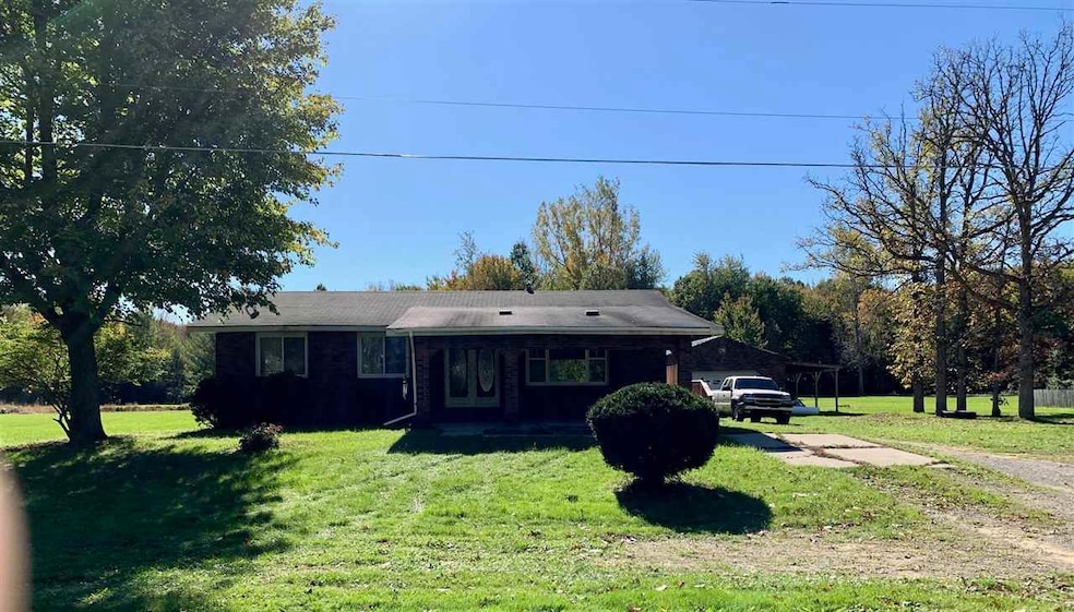 11265 Ferden Rd, Chesaning, MI 48616 - photo 1