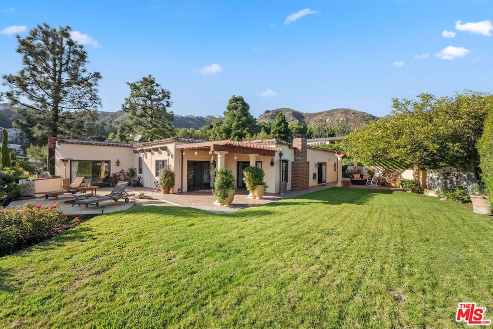 1344 Bienveneda Ave, Pacific Palisades, CA 90272 - photo 1