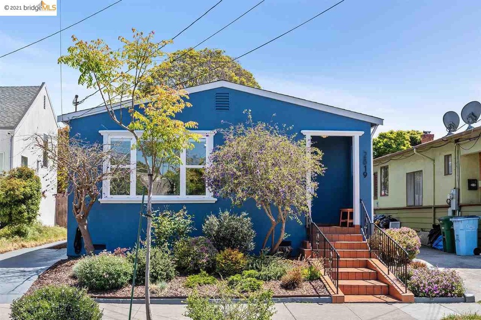2819 Acton St, Berkeley, CA 94702 - photo 1