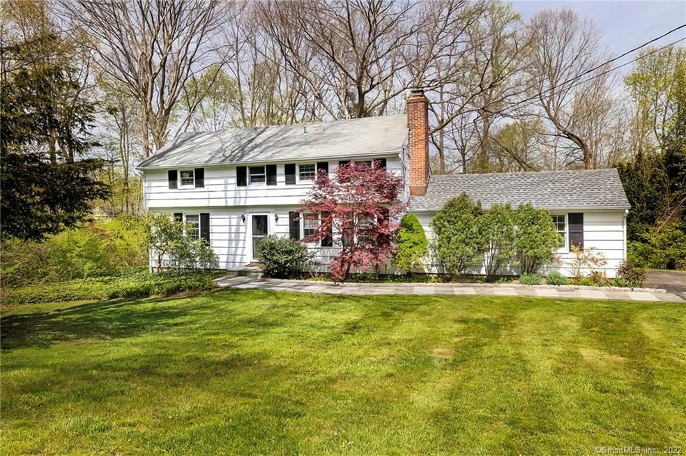 54 Split Level Rd, Ridgefield, CT 06877 - photo 1