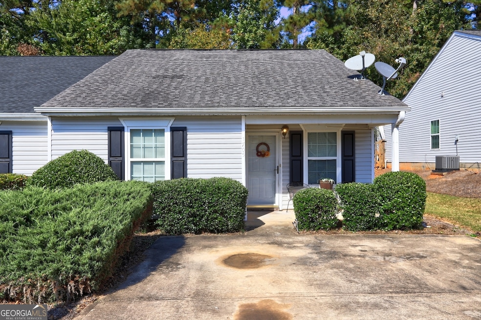 1705 Summerwoods Ln, Griffin, GA 30224 - photo 1