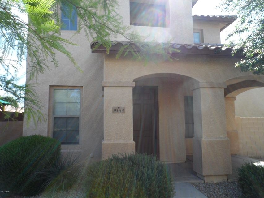 3bedroom 2.5 bath + den
