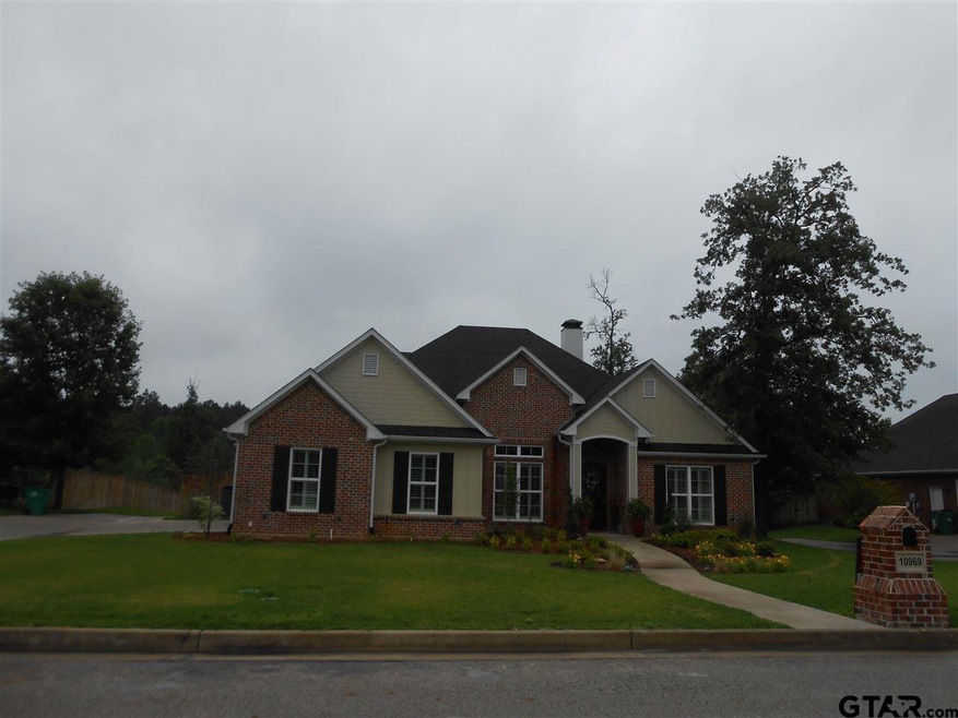 10969 Deer Creek Dr, Tyler, TX 75707 - photo 1