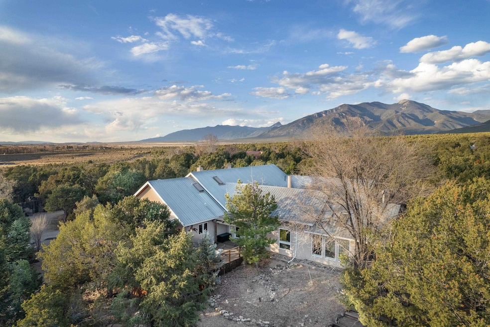 635 Don Nicolas Rd, Taos, NM 87571 - photo 1