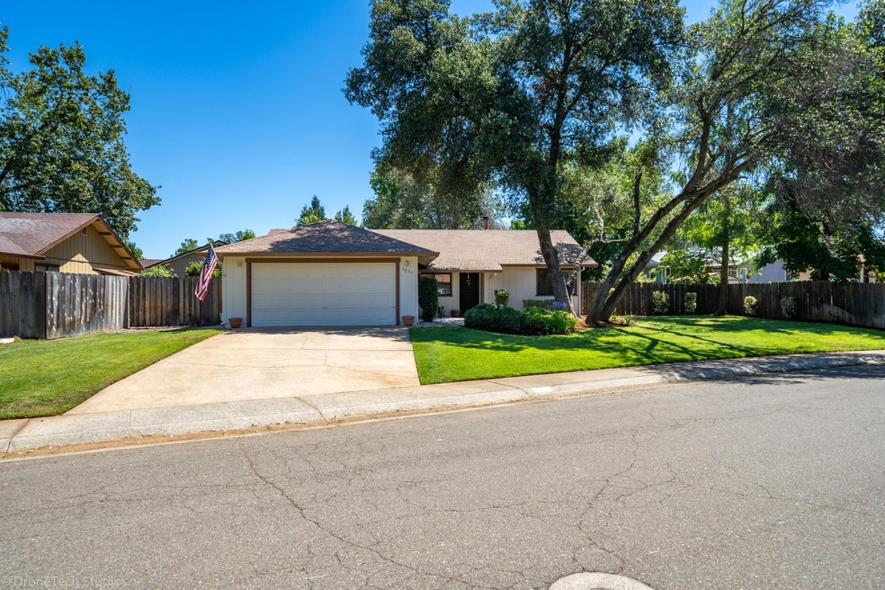 3257 Flintwood Way-2